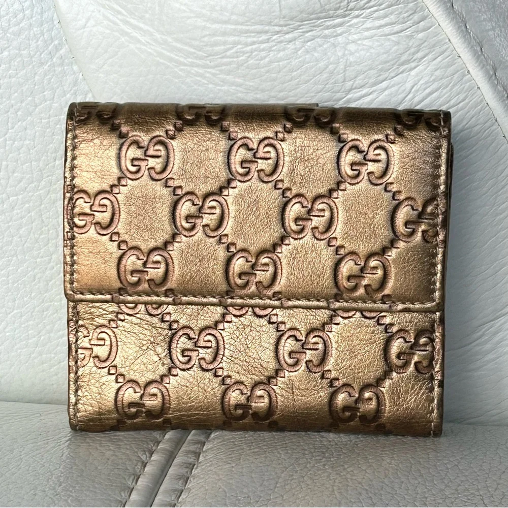 🌟Gucci Gold Leather Embossed Monogram Wallet